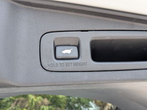 Used 2020 Honda CR-V EX-L image 14