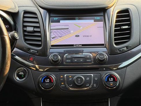 Used 2018 Chevrolet Impala Premier FWD image 26