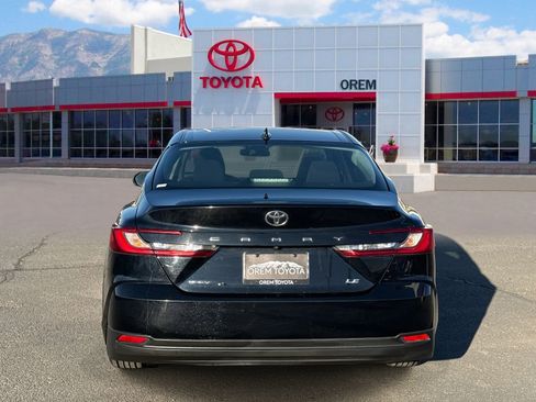 Used 2025 Toyota Camry LE image 3