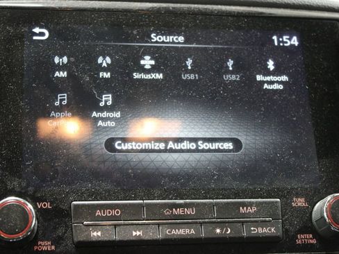 Used 2022 Nissan Titan SV w/ SV Convenience Package image 31