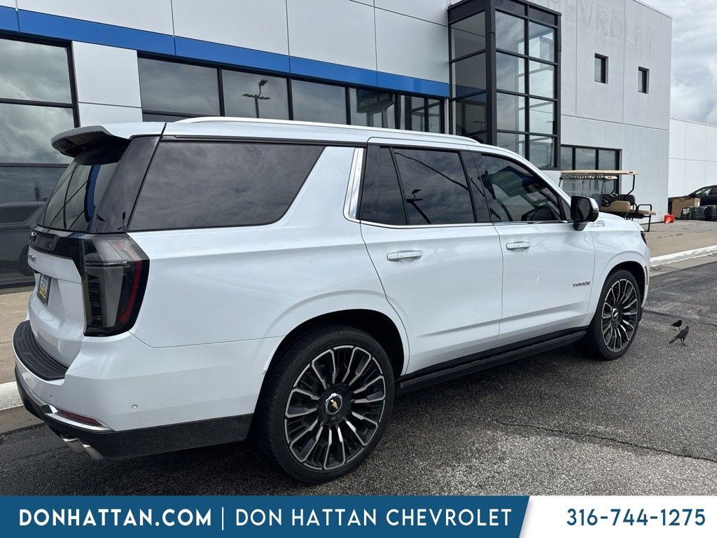 Used 2026 Chevrolet Tahoe High Country AWD/4WD image 5