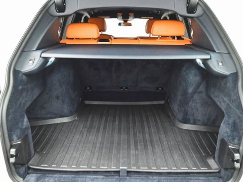Used 2024 Rolls-Royce Cullinan AWD/4WD image 33