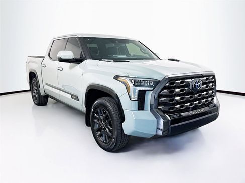 Used 2024 Toyota Tundra Platinum AWD/4WD image 38