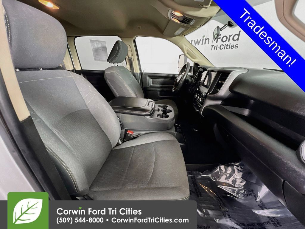 Used 2020 RAM 3500 Tradesman AWD/4WD image 16