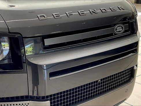 Used 2024 Land Rover Defender 130 Outbound image 28