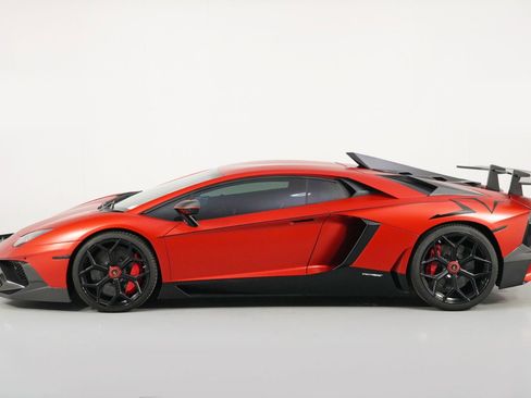 Used 2017 Lamborghini Aventador S image 48