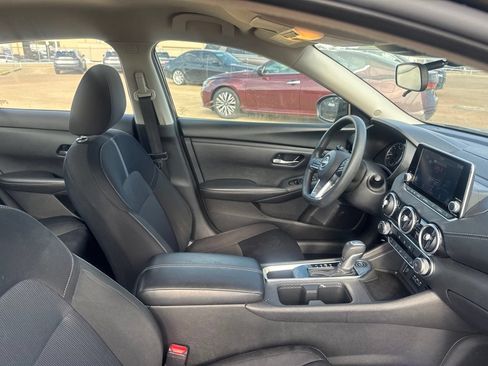 Certified 2025 Nissan Sentra SV FWD image 28