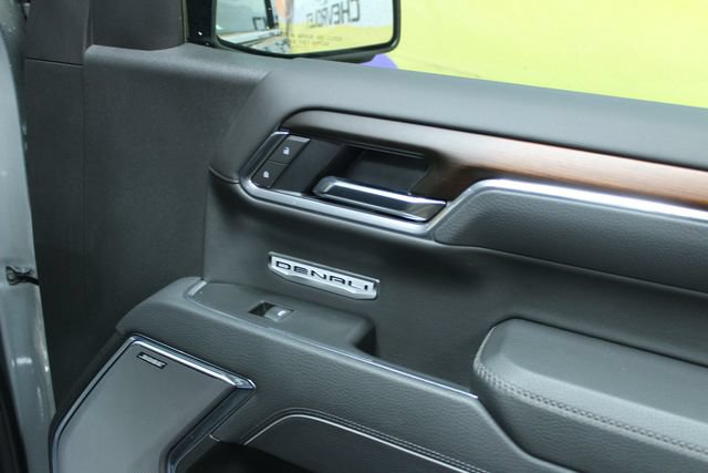 Used 2025 GMC Sierra 1500 Denali AWD/4WD image 10