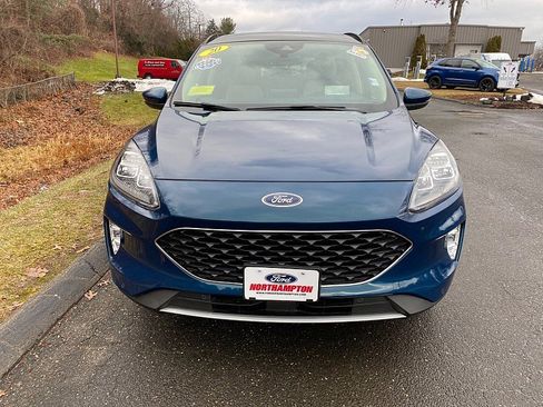 Used 2020 Ford Escape Titanium w/ Titanium Premium Package 2.0 image 2