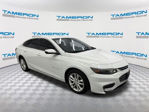 Used 2017 Chevrolet Malibu LT image 7