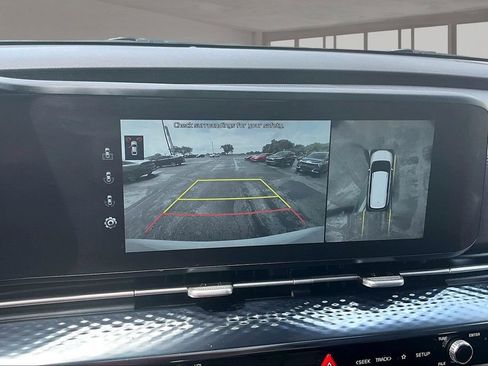 Used 2022 Kia Carnival SX Prestige FWD image 21