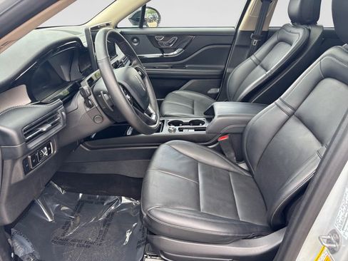 Used 2025 Lincoln Corsair Reserve w/ Equipment Group 202A AWD/4WD image 11