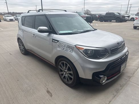 Used 2019 Kia Soul ! image 4