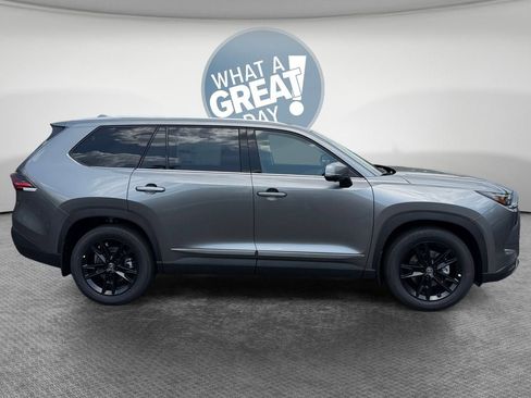 New 2026 Toyota Grand Highlander AWD image 2