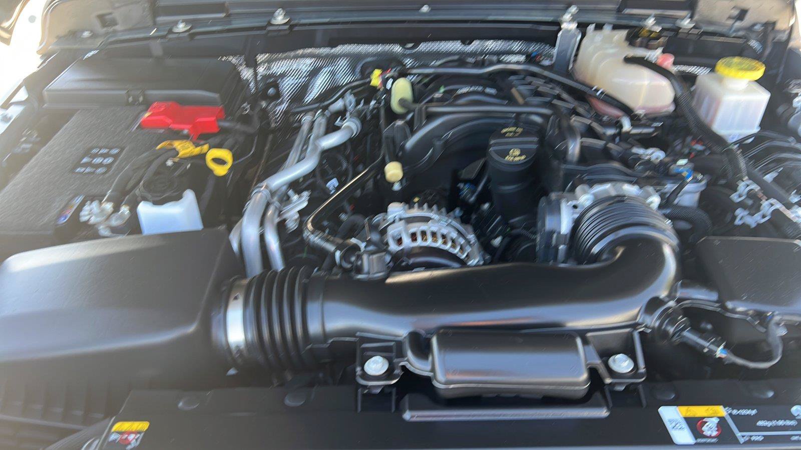 Used 2024 Jeep Gladiator Sport AWD/4WD image 19