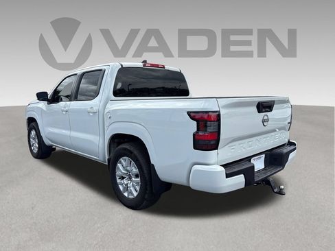 Used 2023 Nissan Frontier SV w/ Tow Package RWD image 6
