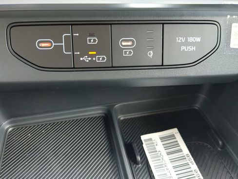 New 2026 Kia Carnival EX image 19