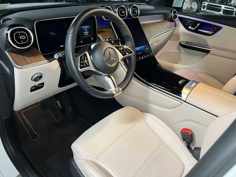 Used 2023 Mercedes-Benz GLC 300 4MATIC image 26