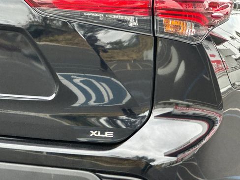 Used 2024 Toyota Highlander XLE FWD image 26