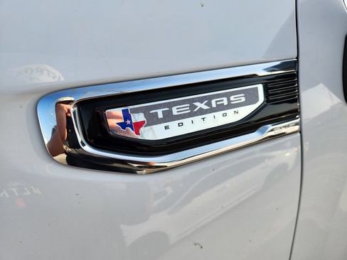 Used 2025 GMC Sierra 1500 SLT RWD image 8