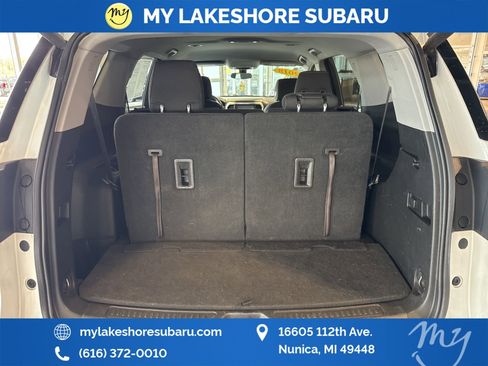 Used 2018 GMC Acadia SLE image 26