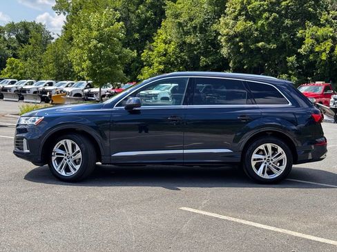 Used 2023 Audi Q7 2.0T Premium w/ Convenience Package AWD/4WD image 3