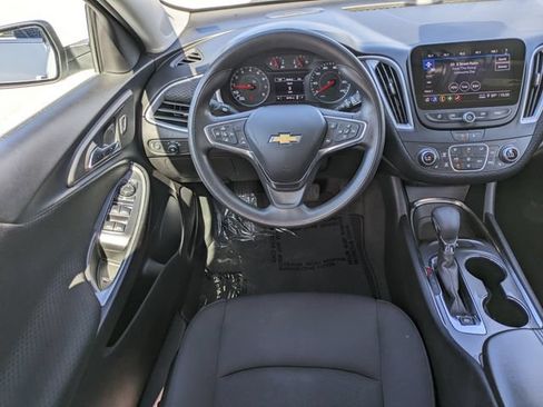 Used 2023 Chevrolet Malibu LT FWD image 15
