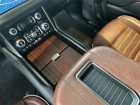 Used 2023 GMC Yukon XL Denali Ultimate image 22