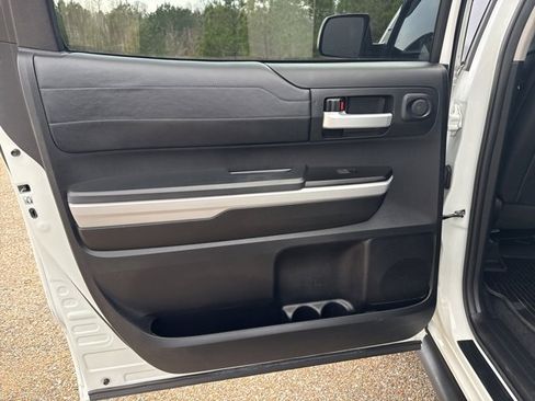 Used 2019 Toyota Tundra Limited w/ Limited Premium Package image 11