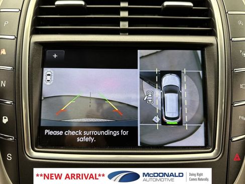 Used 2019 Lincoln Nautilus Reserve FWD image 17