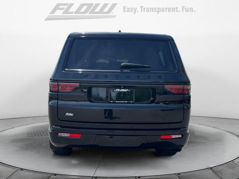 Used 2023 Jeep Wagoneer Series II w/ Convenience Group I AWD/4WD image 8