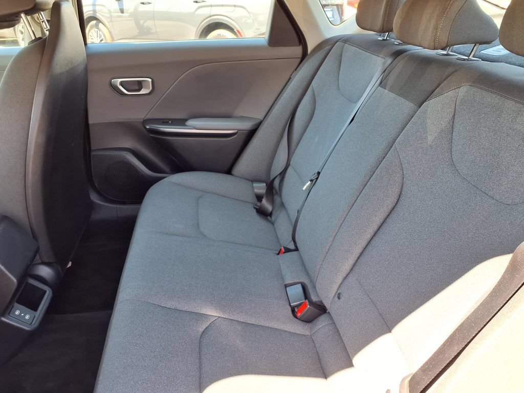 Used 2025 Kia K4 FWD image 23