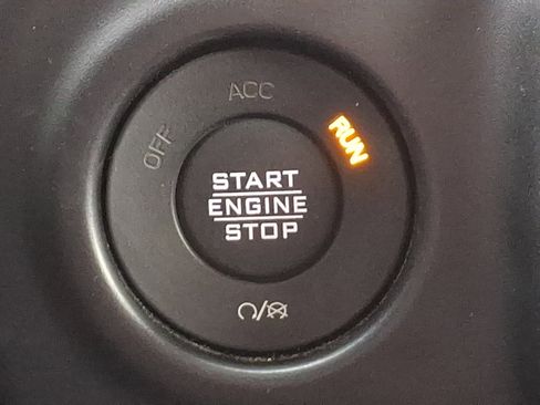 Used 2021 Jeep Wrangler Unlimited Sport image 24