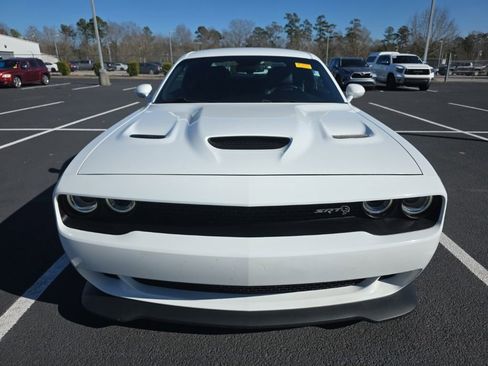 Used 2017 Dodge Challenger SRT Hellcat image 16