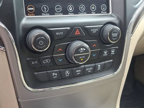 Used 2018 Jeep Grand Cherokee Limited w/ Trailer Tow Group IV RWD image 16