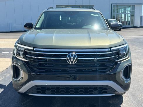 New 2026 Volkswagen Atlas Peak Edition AWD/4WD image 5