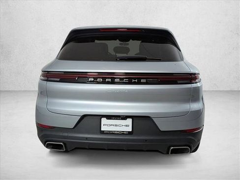 Certified 2025 Porsche Cayenne image 10