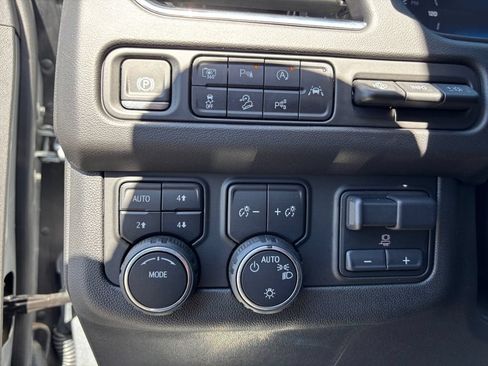 Used 2024 Chevrolet Tahoe Premier w/ Advanced Technology Package AWD/4WD image 23