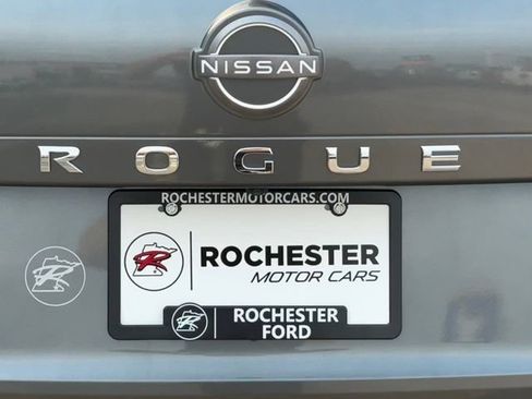 Used 2023 Nissan Rogue S AWD/4WD image 40