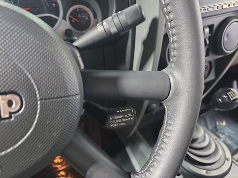 Used 2007 Jeep Wrangler Unlimited Rubicon w/ Dual Top Group image 16