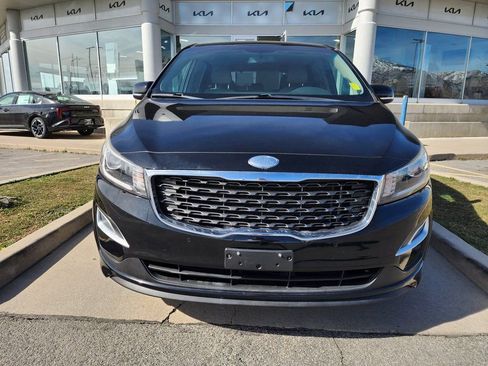 Used 2019 Kia Sedona EX image 2