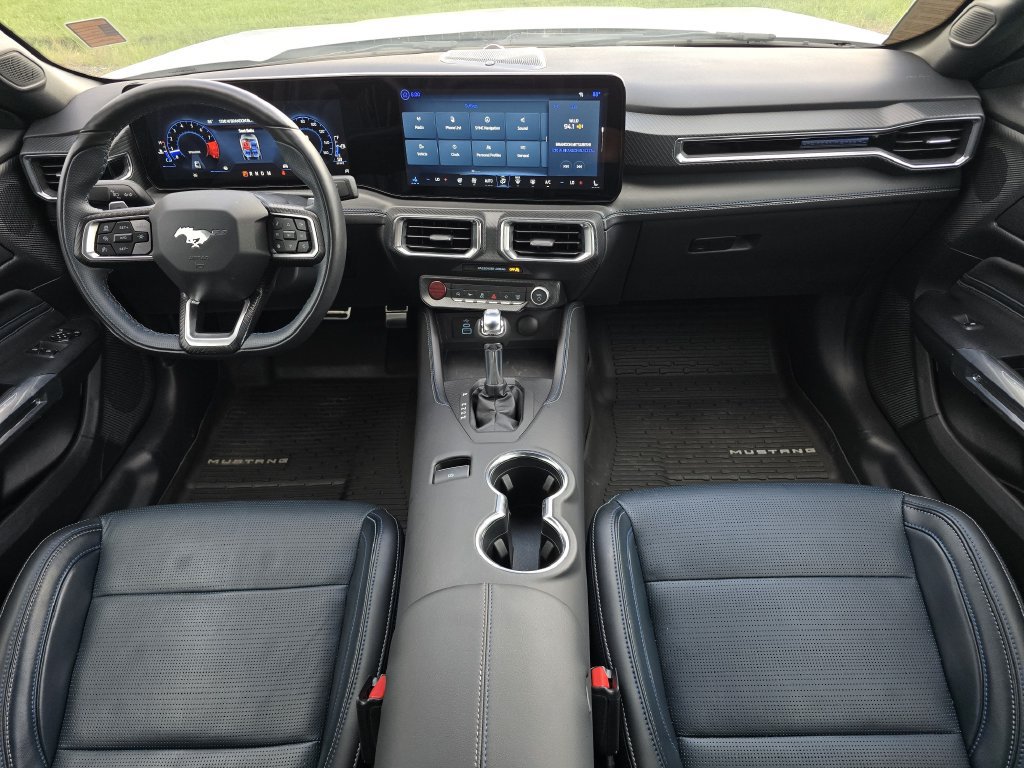 Used 2025 Ford Mustang GT Premium RWD image 17