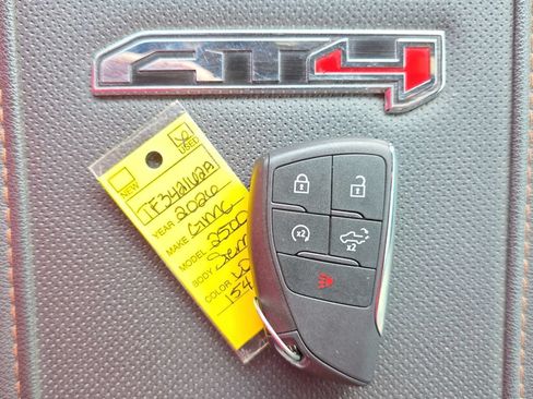 Used 2026 GMC Sierra 2500 AT4 w/ AT4 Premium Plus Package AWD/4WD image 22