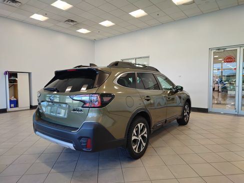Used 2020 Subaru Outback Limited w/ Popular Package #2 AWD/4WD image 3
