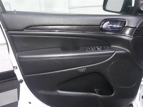 Used 2021 Jeep Grand Cherokee High Altitude AWD/4WD image 18