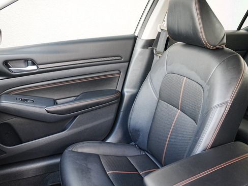 Used 2022 Nissan Altima 2.5 SR image 11