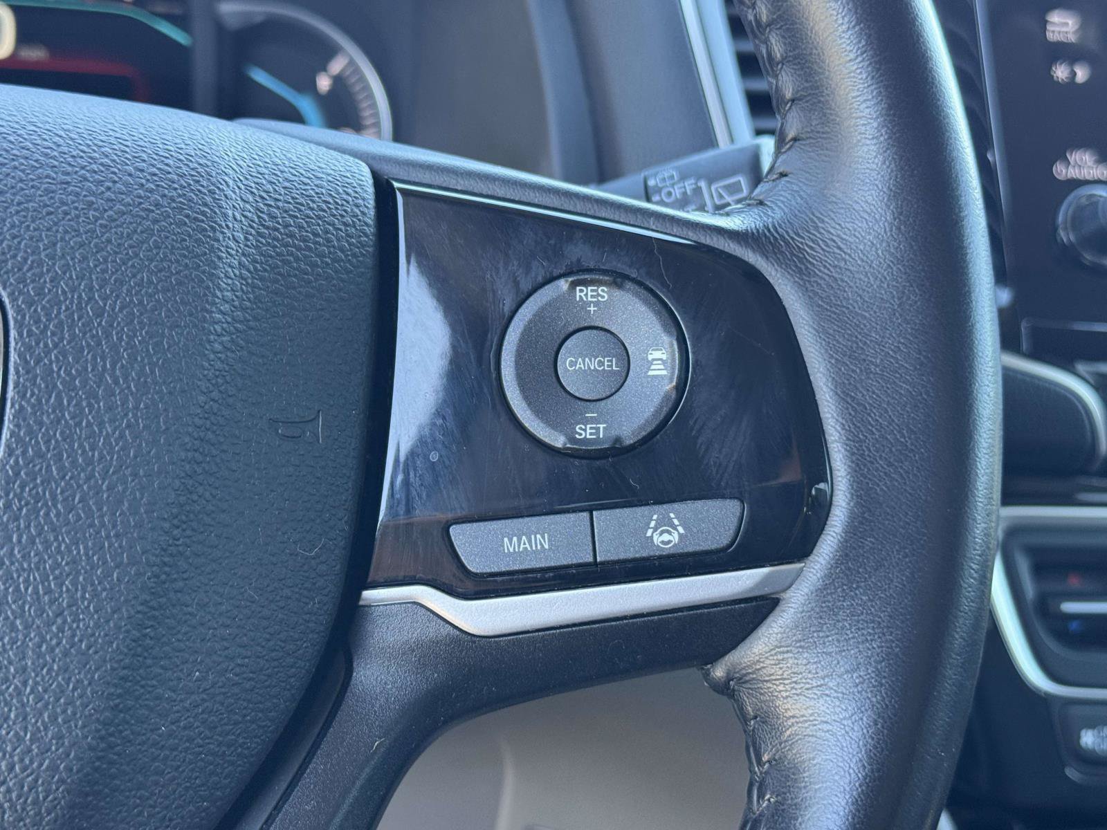 Used 2019 Honda Pilot Touring image 12