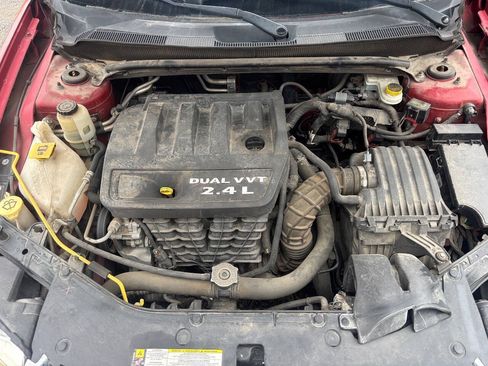 Used 2012 Dodge Avenger SXT FWD image 17