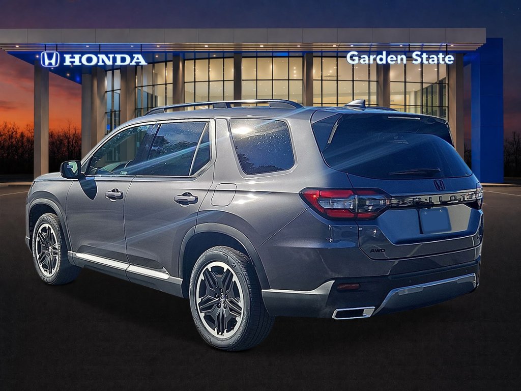 New 2026 Honda Pilot Touring image 2