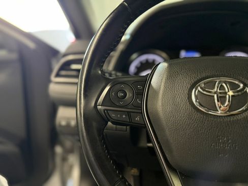 Used 2021 Toyota Camry SE FWD image 23